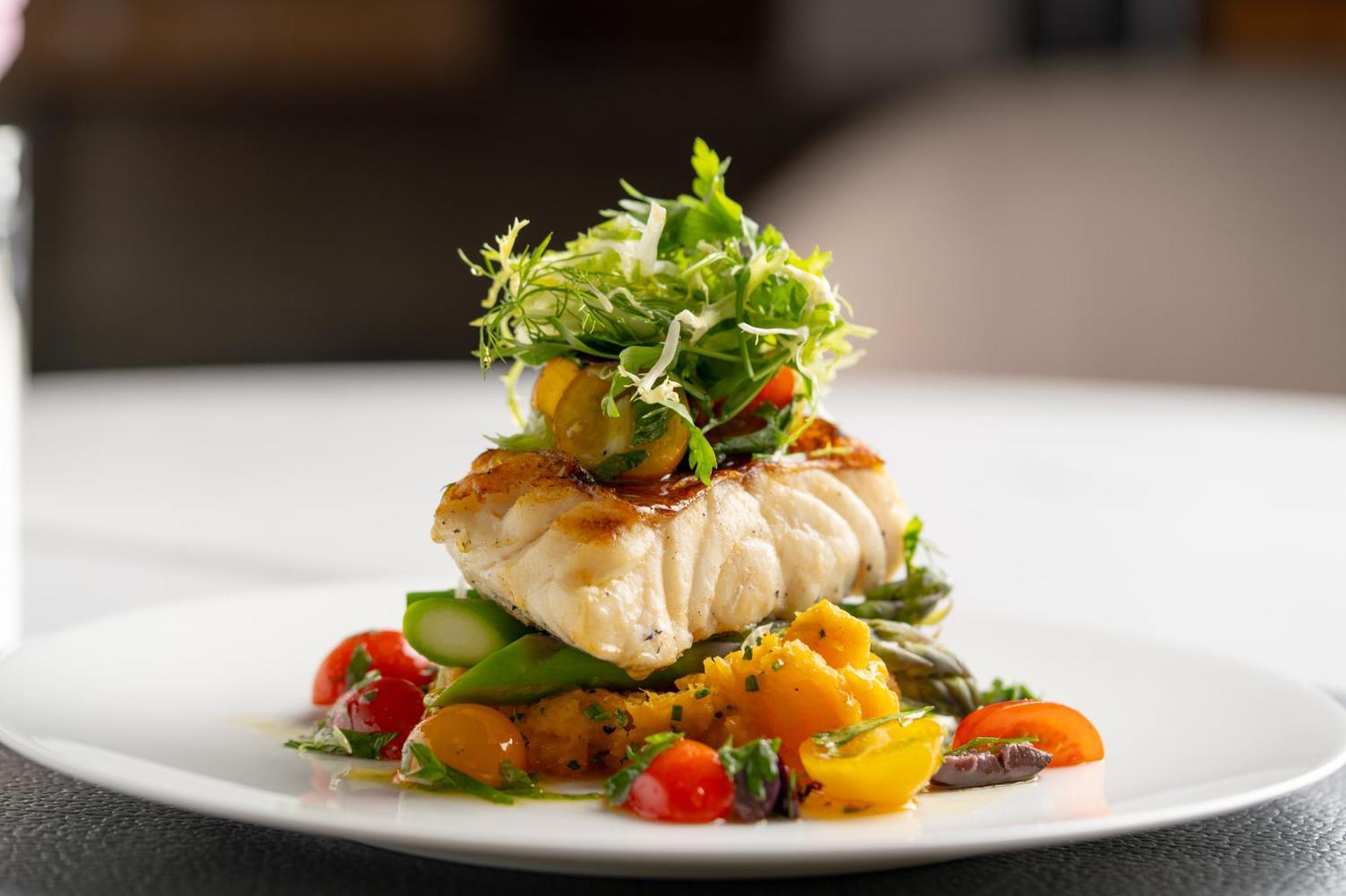 Four Seasons Hotel Riyadh Riade Exterior foto A plate of food