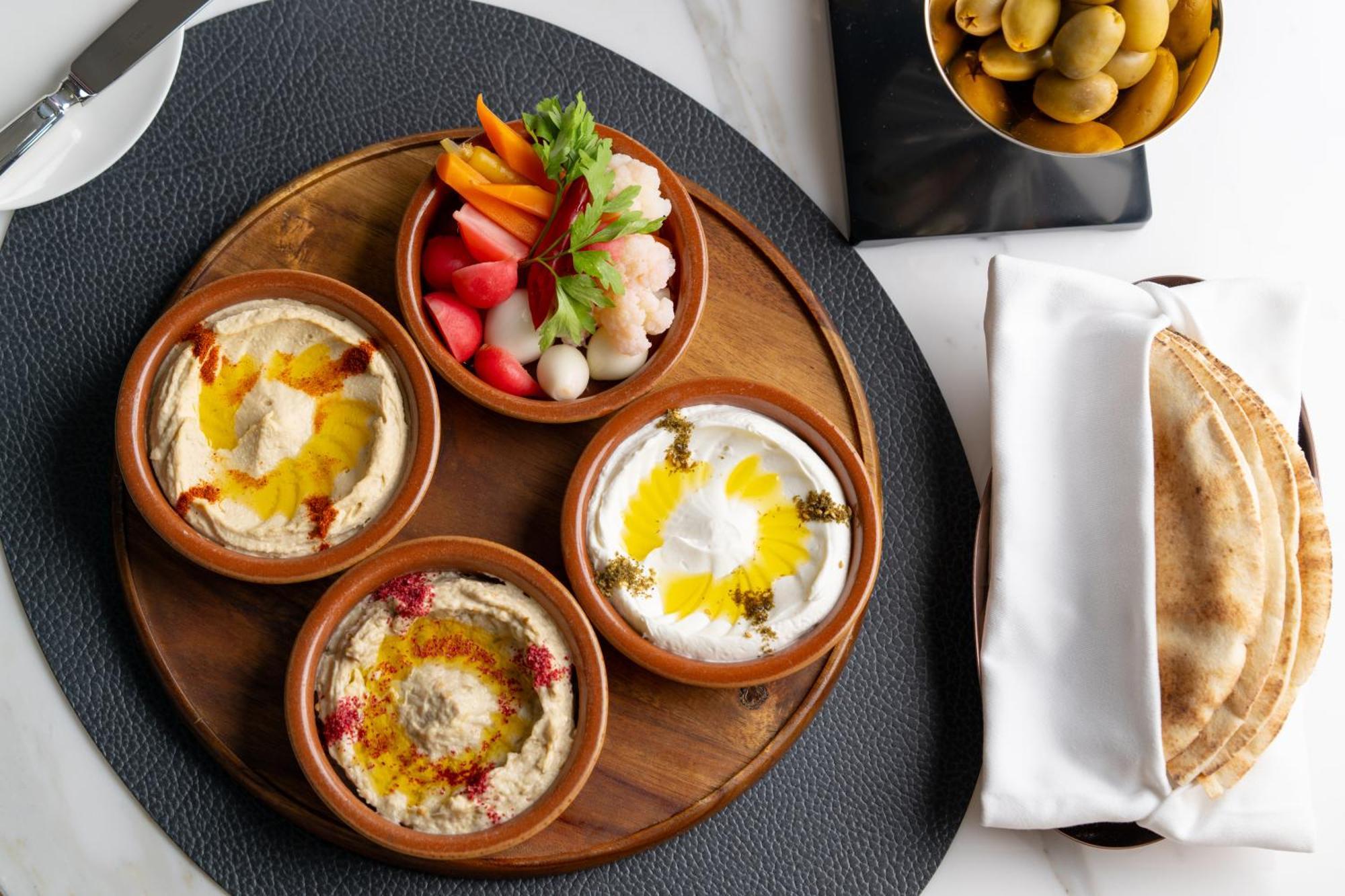 Four Seasons Hotel Riyadh Riade Exterior foto Meze